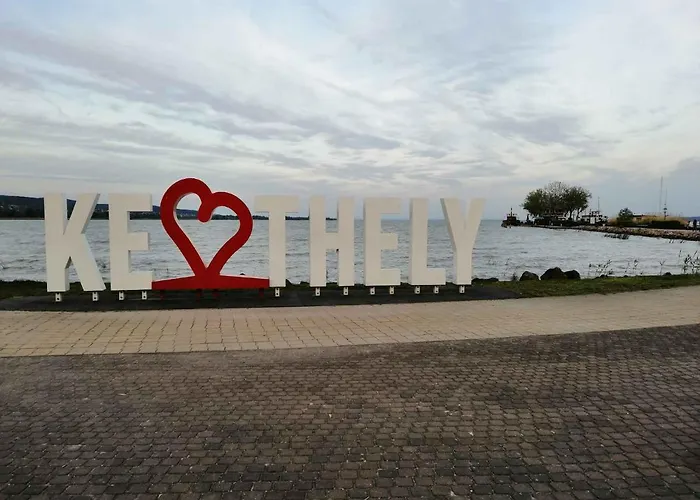 In - Balaton 44884 * קסזטלי